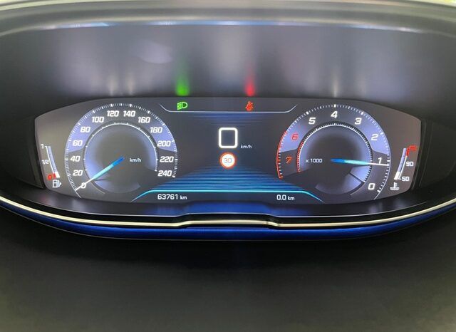 PEUGEOT 3008 ALLURE 1.2i 130CV 6 VELOCIDADES AÑO 2019 lleno