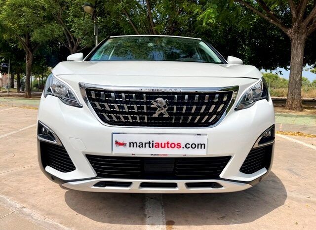 PEUGEOT 3008 ALLURE 1.2i 130CV 6 VELOCIDADES AÑO 2019 lleno