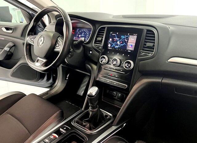 RENAULT MEGANE ZEN ENERGY 1.5DCi 115CV 6 VELOCIDADES AÑO 2021 lleno