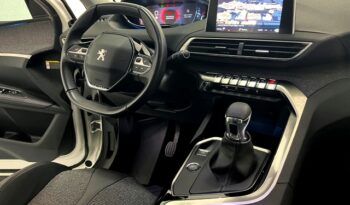 PEUGEOT 3008 ALLURE 1.2i 130CV 6 VELOCIDADES AÑO 2019 lleno