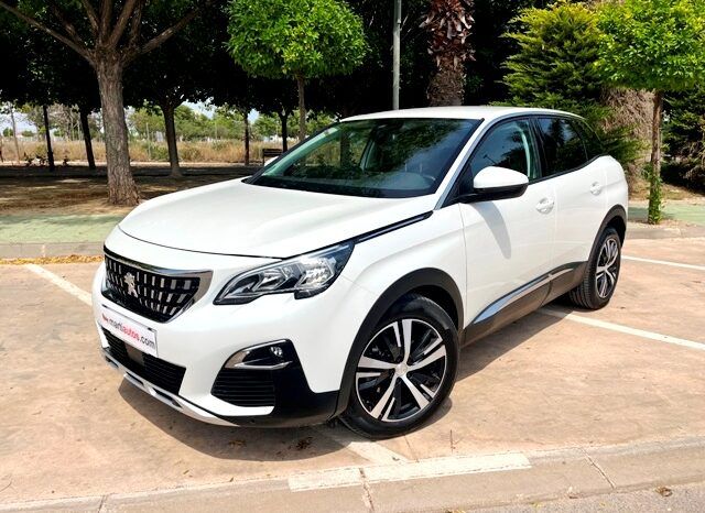 PEUGEOT 3008 ALLURE 1.2i 130CV 6 VELOCIDADES AÑO 2019 lleno