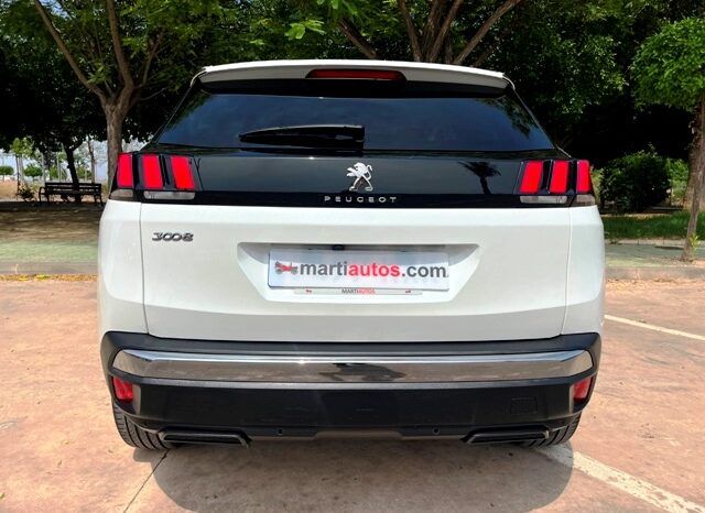 PEUGEOT 3008 ALLURE 1.2i 130CV 6 VELOCIDADES AÑO 2019 lleno