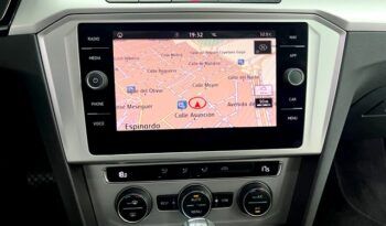 VOLKSWAGEN PASSAT ADVANCE 2.0TDi 150CV AUTOMATICO AÑO 2018 lleno