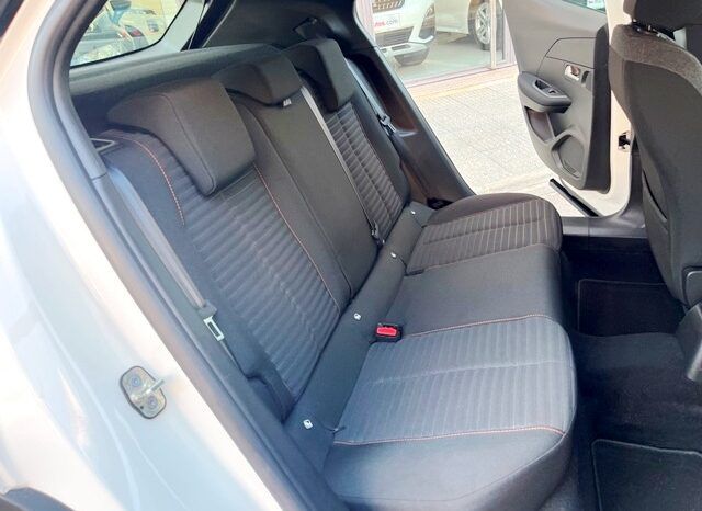 PEUGEOT 2008 ACTIVE PACK 1.2i 100CV 6 VELOCIDADES MODELO 2022 lleno