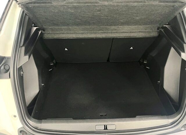 PEUGEOT 2008 ACTIVE PACK 1.2i 100CV 6 VELOCIDADES MODELO 2022 lleno