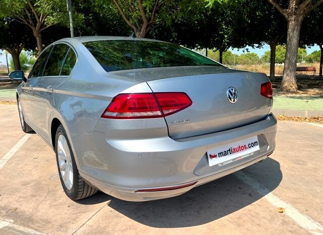 VOLKSWAGEN PASSAT ADVANCE 2.0TDi 150CV AUTOMATICO AÑO 2018 lleno