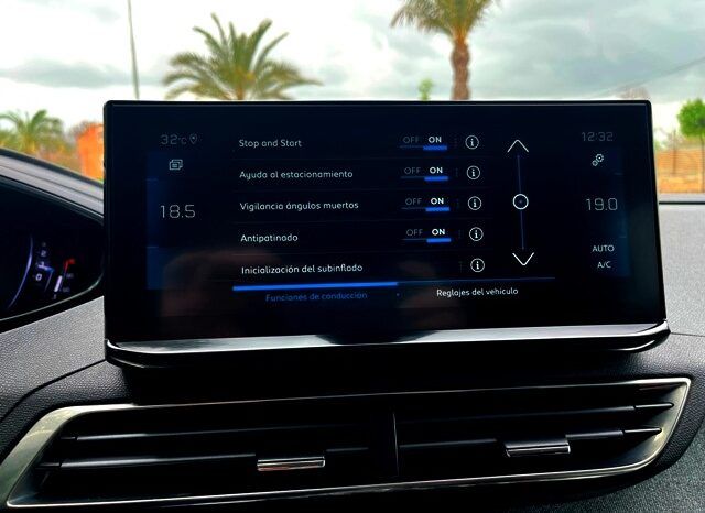 PEUGEOT 3008 ALLURE PACK 1.2i 130CV AT8 – AUTOMATICO AÑO 11-2021 lleno