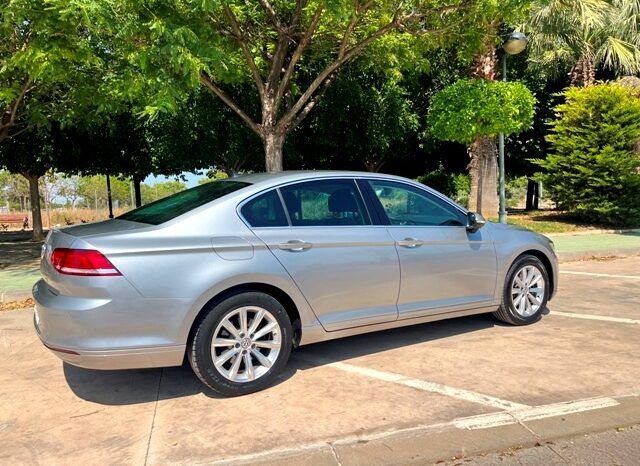 VOLKSWAGEN PASSAT ADVANCE 2.0TDi 150CV AUTOMATICO AÑO 2018 lleno