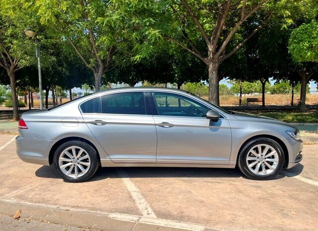 VOLKSWAGEN PASSAT ADVANCE 2.0TDi 150CV AUTOMATICO AÑO 2018 lleno