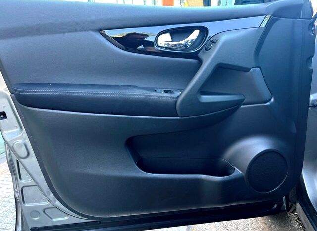 NISSAN QASHQAI ACENTA 1.3i 140CV 6 VELOCIDADES AÑO 2021 lleno