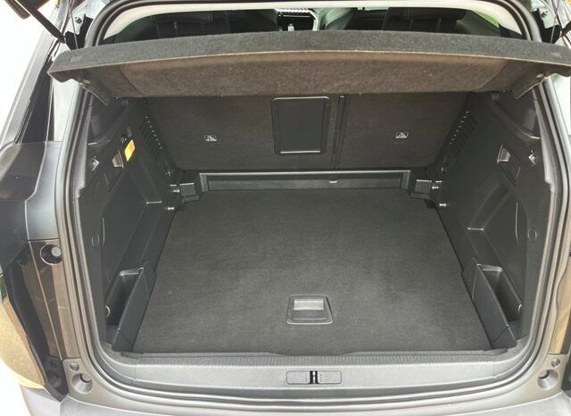 PEUGEOT 3008 ALLURE PACK 1.2i 130CV AT8 – AUTOMATICO AÑO 11-2021 lleno