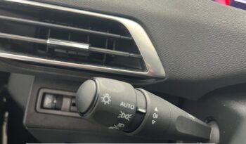 PEUGEOT 3008 ACTIVE PACK 1.5HDI 130CV 6 VELOCIDADES AÑO 2021 lleno