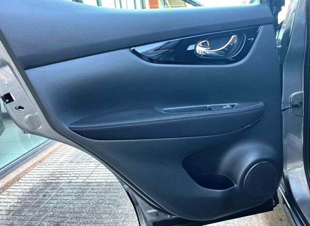 NISSAN QASHQAI ACENTA 1.3i 140CV 6 VELOCIDADES AÑO 2021 lleno