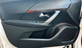 PEUGEOT 2008 ACTIVE PACK 1.2i 100CV 6 VELOCIDADES MODELO 2022 lleno