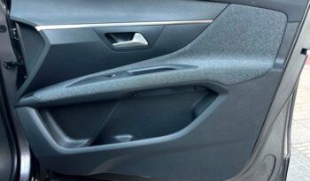 PEUGEOT 3008 ACTIVE PACK 1.5HDI 130CV 6 VELOCIDADES AÑO 2021 lleno