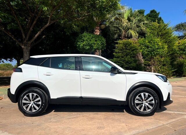 PEUGEOT 2008 ACTIVE PACK 1.2i 100CV 6 VELOCIDADES MODELO 2022 lleno