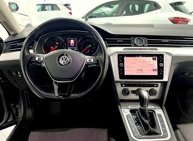 VOLKSWAGEN PASSAT ADVANCE 2.0TDi 150CV AUTOMATICO AÑO 2018 lleno
