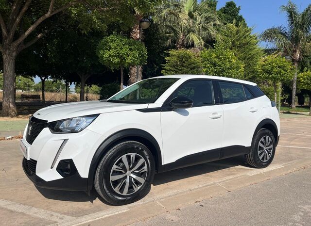PEUGEOT 2008 ACTIVE PACK 1.2i 100CV 6 VELOCIDADES MODELO 2022 lleno