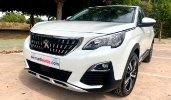 PEUGEOT 3008 ALLURE PACK 1.2i 130CV 6 VELOCIDADES AÑO 2019 lleno