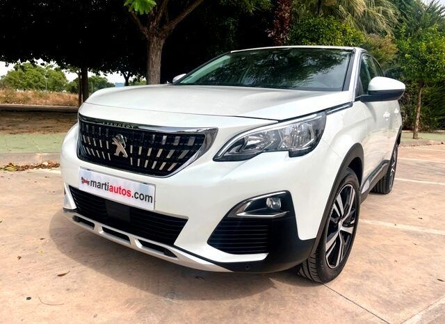 PEUGEOT 3008 ALLURE PACK 1.2i 130CV 6 VELOCIDADES AÑO 2019 lleno