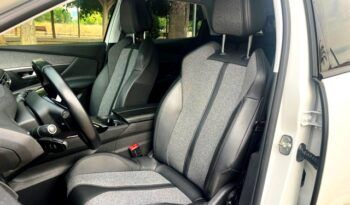 PEUGEOT 3008 ALLURE PACK 1.2i 130CV 6 VELOCIDADES AÑO 2019 lleno