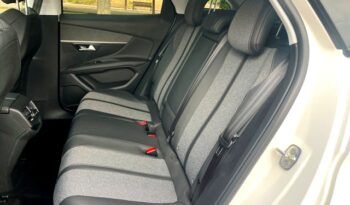 PEUGEOT 3008 ALLURE PACK 1.2i 130CV 6 VELOCIDADES AÑO 2019 lleno