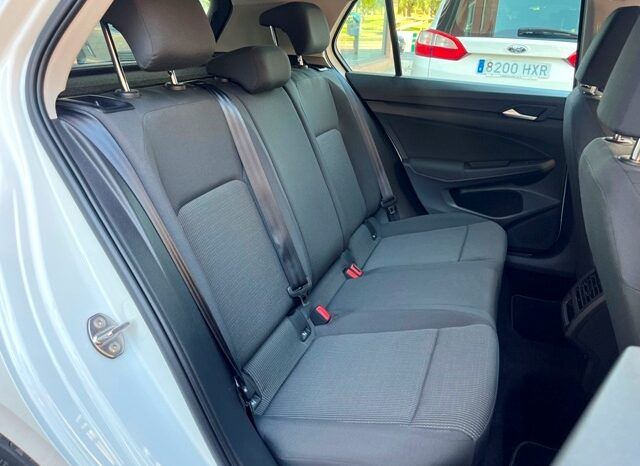 VOLKSWAGEN GOLF VIII 1.0TSi 110CV 6 VELOCIDADES AÑO 2021 lleno