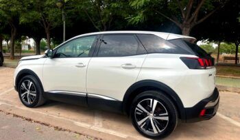 PEUGEOT 3008 ALLURE PACK 1.2i 130CV 6 VELOCIDADES AÑO 2019 lleno