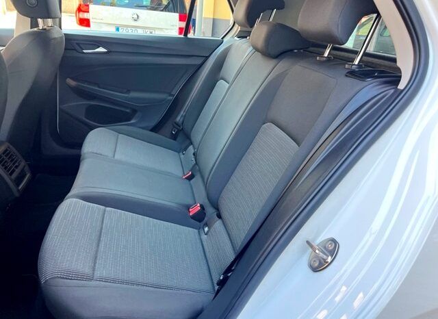 VOLKSWAGEN GOLF VIII 1.0TSi 110CV 6 VELOCIDADES AÑO 2021 lleno