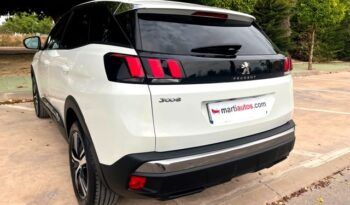 PEUGEOT 3008 ALLURE PACK 1.2i 130CV 6 VELOCIDADES AÑO 2019 lleno