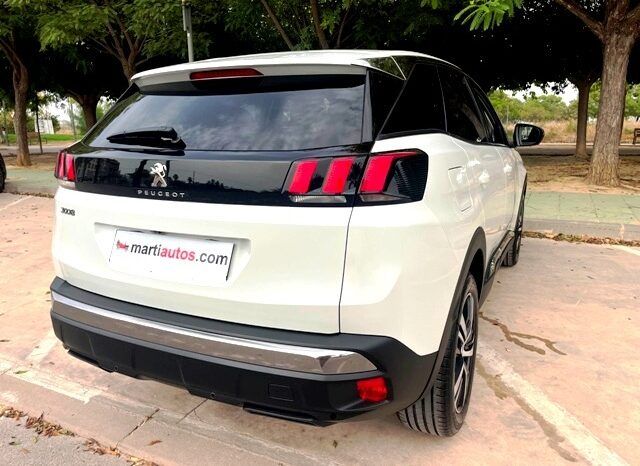 PEUGEOT 3008 ALLURE PACK 1.2i 130CV 6 VELOCIDADES AÑO 2019 lleno