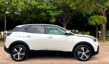 PEUGEOT 3008 ALLURE PACK 1.2i 130CV 6 VELOCIDADES AÑO 2019 lleno
