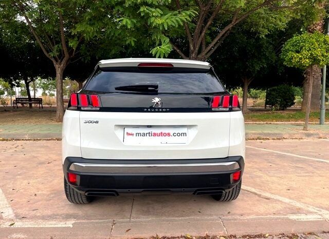 PEUGEOT 3008 ALLURE PACK 1.2i 130CV 6 VELOCIDADES AÑO 2019 lleno