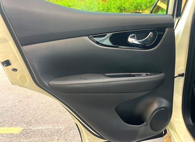 NISSAN QASHQAI ACENTA 1.5DCi 115CV 6 VELOCIDADES MODELO 2019 lleno