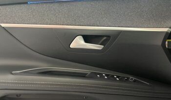 PEUGEOT 3008 ALLURE PACK 1.2i 130CV 6 VELOCIDADES AÑO 2019 lleno