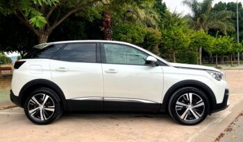 PEUGEOT 3008 ALLURE PACK 1.2i 130CV 6 VELOCIDADES AÑO 2019 lleno