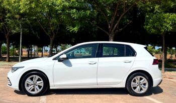 VOLKSWAGEN GOLF VIII 1.0TSi 110CV 6 VELOCIDADES AÑO 2021 lleno