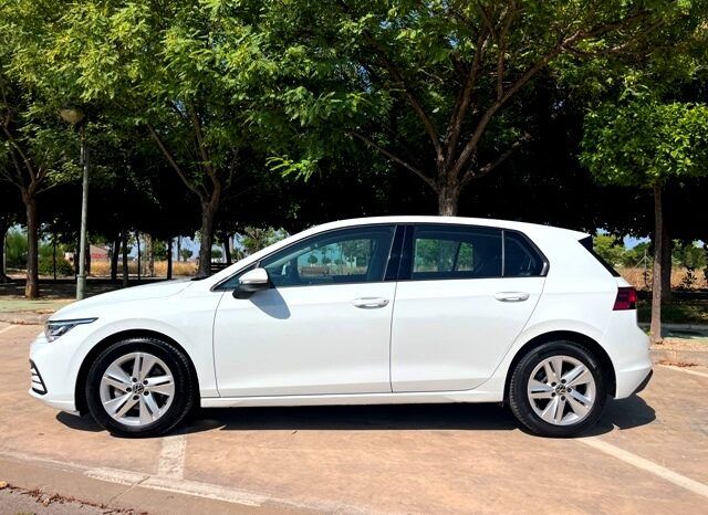 VOLKSWAGEN GOLF VIII 1.0TSi 110CV 6 VELOCIDADES AÑO 2021 lleno