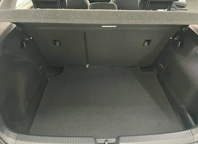 VOLKSWAGEN GOLF VIII 1.0TSi 110CV 6 VELOCIDADES AÑO 2021 lleno