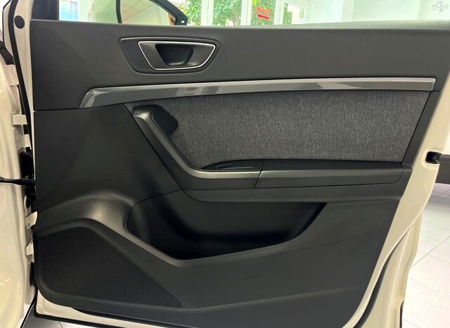 SEAT ATECA STYLE PLUS 1.0TSi 110CV 6 VELOCIDADES AÑO 2021 lleno