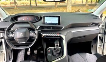 PEUGEOT 3008 ALLURE PACK 1.2i 130CV 6 VELOCIDADES AÑO 2019 lleno