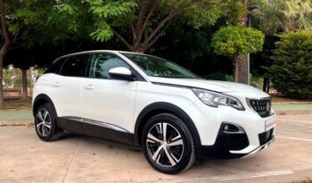 PEUGEOT 3008 ALLURE PACK 1.2i 130CV 6 VELOCIDADES AÑO 2019 lleno