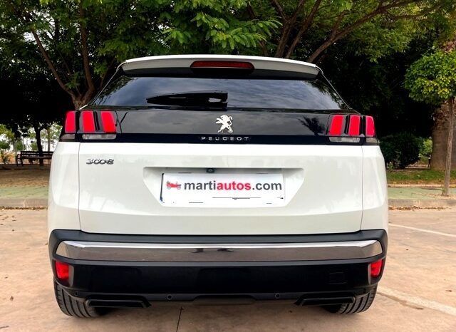 PEUGEOT 3008 ALLURE PACK 1.2i 130CV 6 VELOCIDADES AÑO 2019 lleno