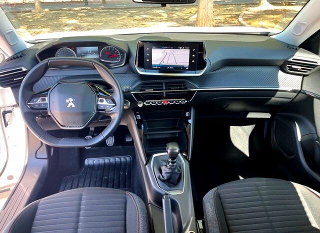 PEUGEOT 2008 ACTIVE 1.2i 100CV 6 VELOCIDADES MODELO 2022 lleno