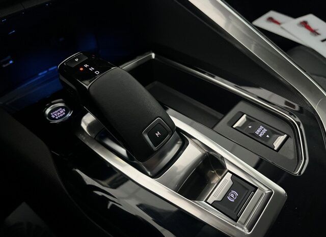 PEUGEOT 3008 ALLURE PACK 1.2i 130CV AT8 – AUTOMATICO AÑO 2021 lleno
