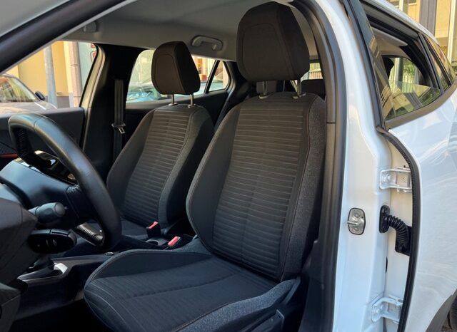 PEUGEOT 2008 ACTIVE 1.2i 100CV 6 VELOCIDADES MODELO 2022 lleno