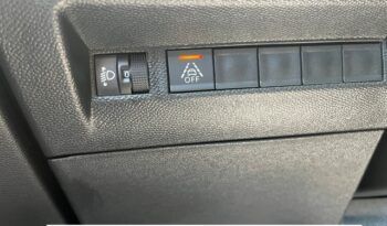 PEUGEOT 2008 ACTIVE 1.2i 100CV 6 VELOCIDADES MODELO 2022 lleno