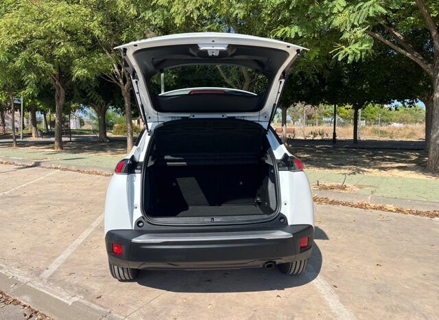 PEUGEOT 2008 ACTIVE 1.2i 100CV 6 VELOCIDADES MODELO 2022 lleno