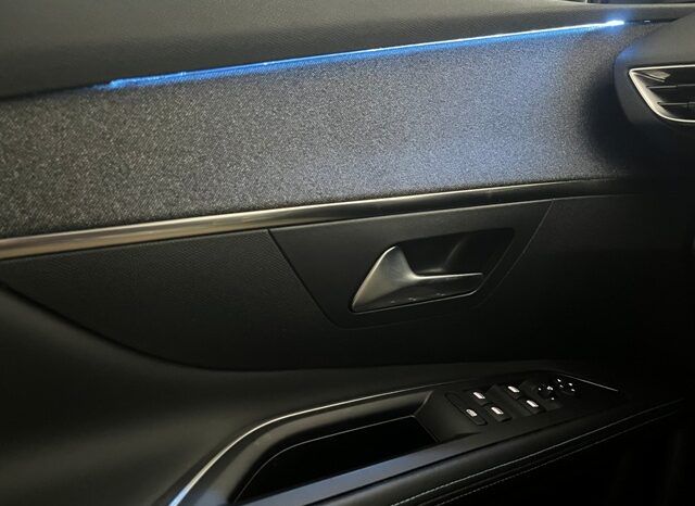 PEUGEOT 3008 ALLURE PACK 1.2i 130CV AT8 – AUTOMATICO AÑO 2021 lleno