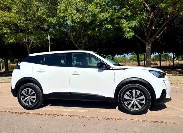PEUGEOT 2008 ACTIVE 1.2i 100CV 6 VELOCIDADES MODELO 2022 lleno